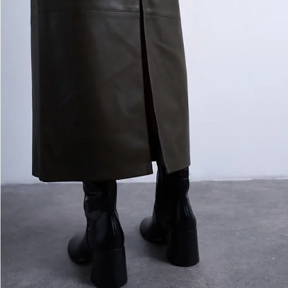 Topshop Vegan Leather Maxi Skirt in Cream - Picture 2 of 4